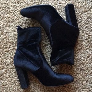 🖤Steve Madden Velvet Sock Boots🖤